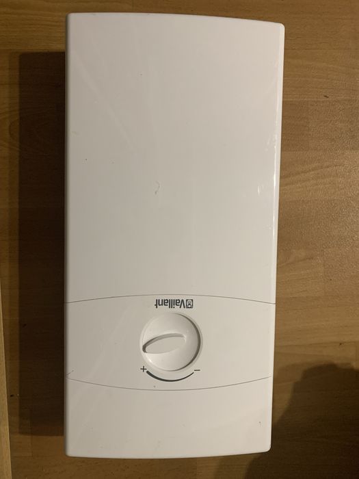 Проточний водонагрівач Vaillant ved 21/7