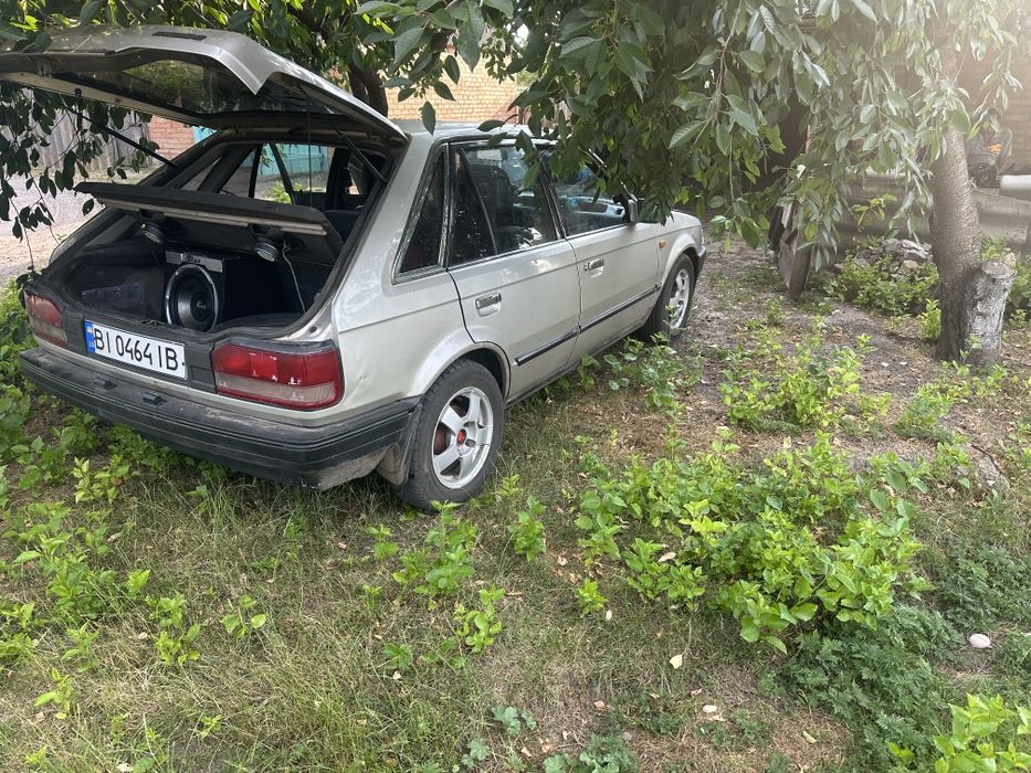 Продам мазду 323