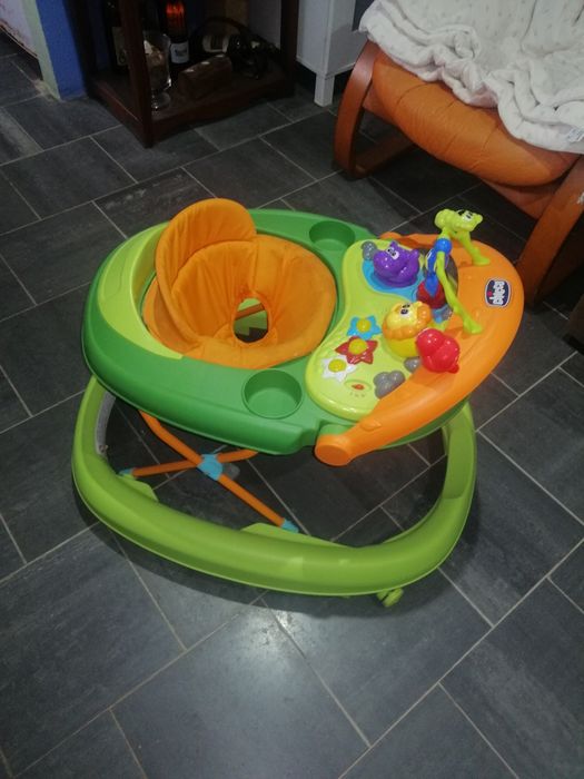 Aranha/andador de bebé da Chicco