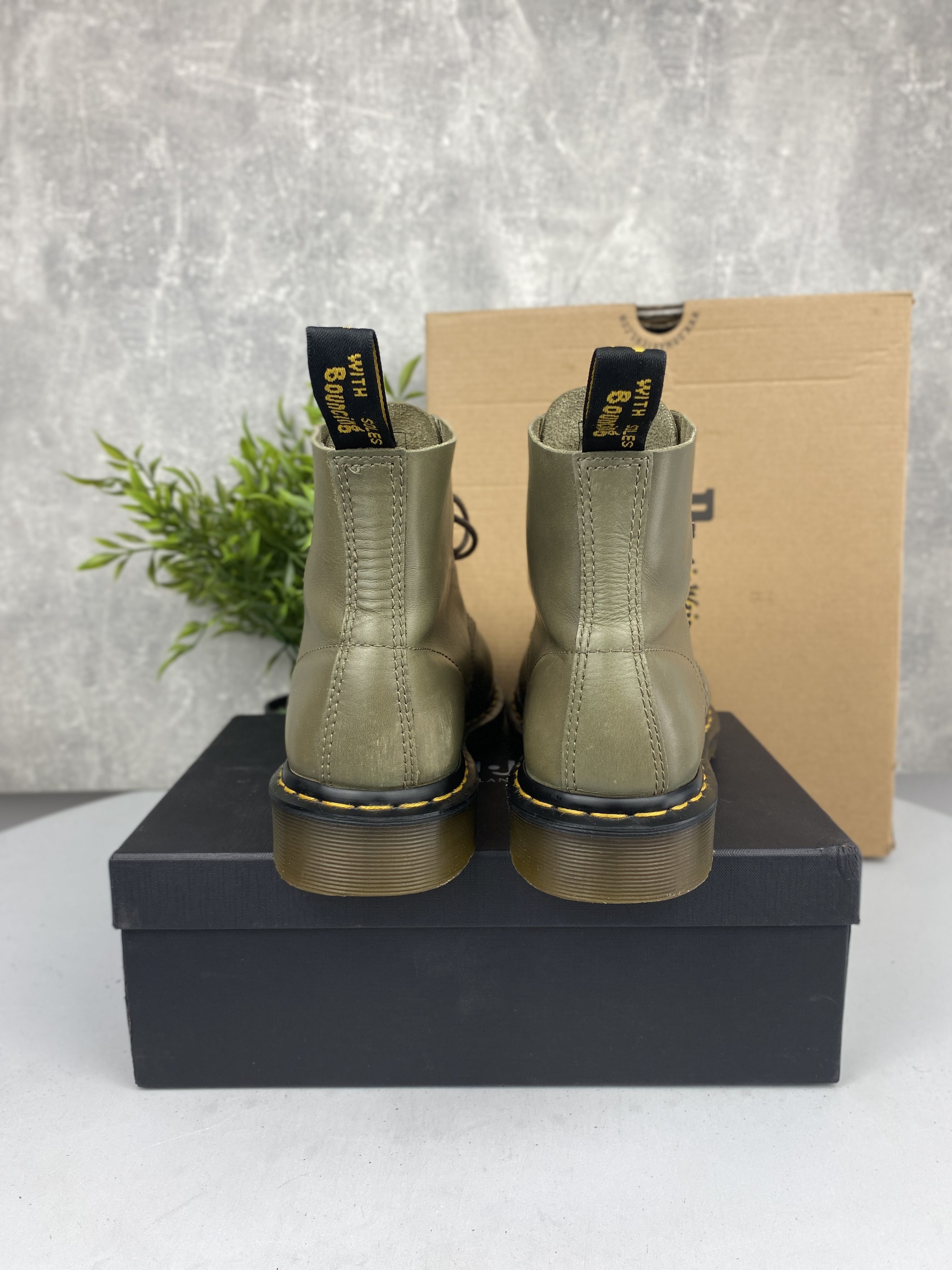 Bardzo dobre / buty trzewiki glany / Dr. Martens / 101 UB / r 43 n220a