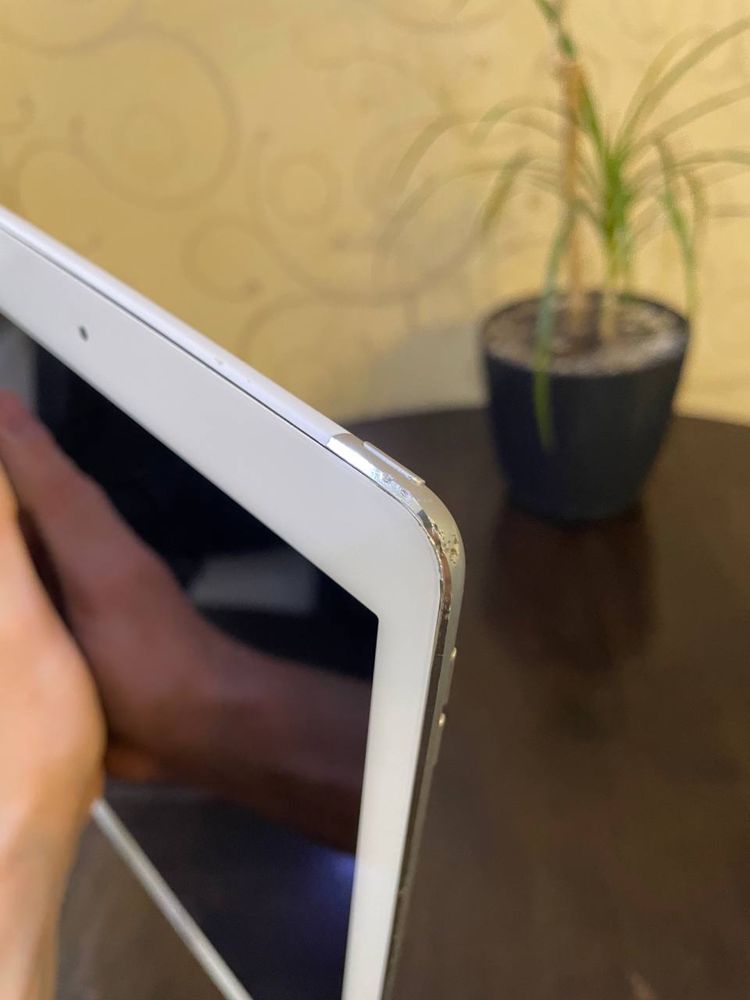 Apple iPad Air 2 64Gb Silver Wi-Fi + LTE