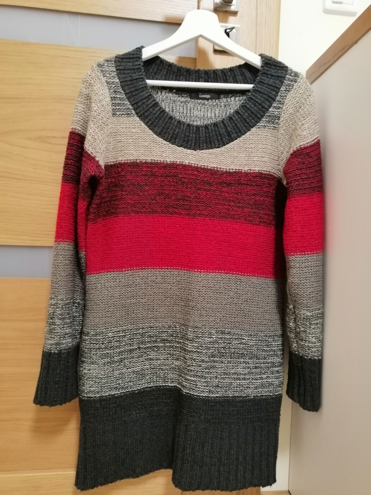 Sweter damski w rozmiarze 36 s duże