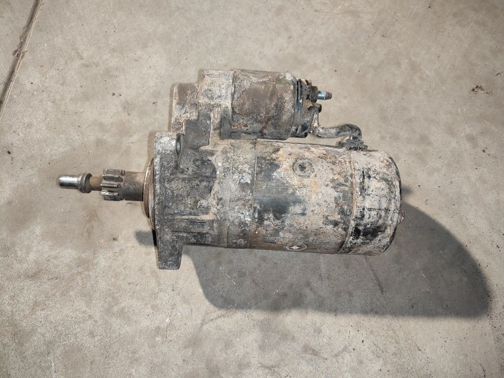 VW T4 2.4 D rozrusznik 02B.911.023A i inne