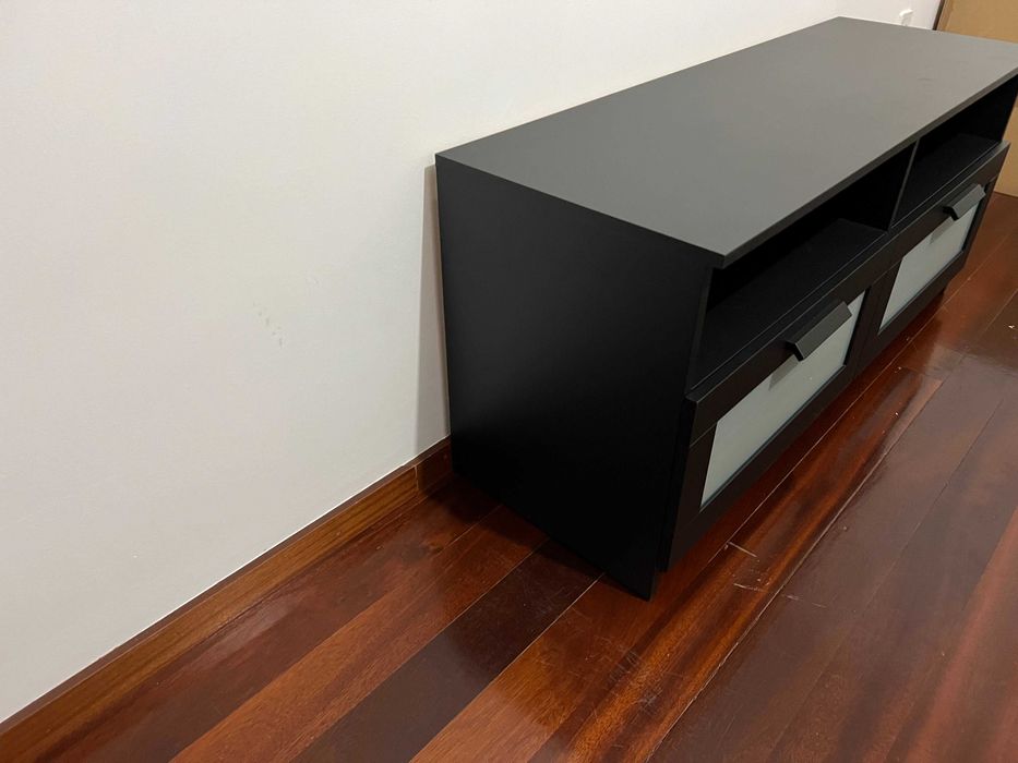 Movel Televisão - Ikia BRIMNES