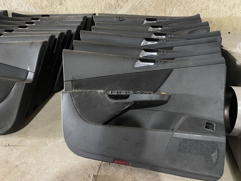 Дверні карти Пасат Б6, Passat B6, оббивка двери Passat 
гольф 5 октаві