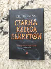 "Czarna Księga Sekretów" Fiona E. Higgins