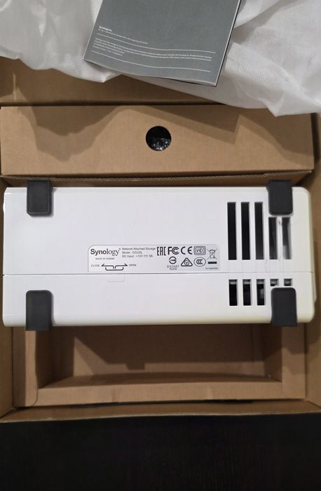 Servidor Synology da220j