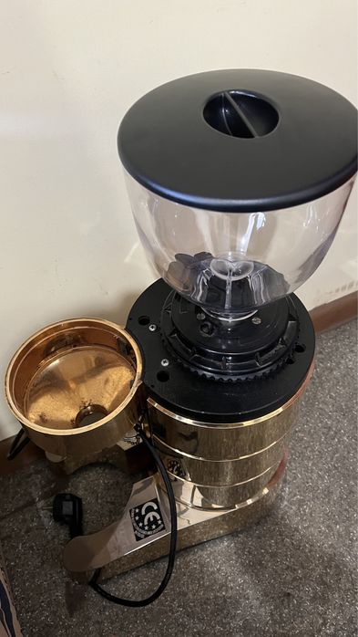 Кофемолка кавомолка Cunil Италия