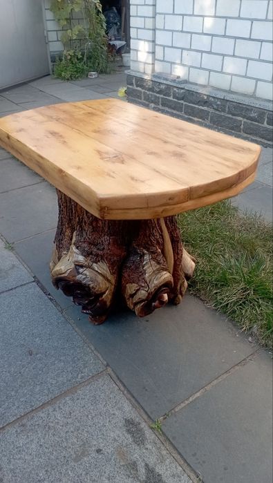 Стіл ручної роботи