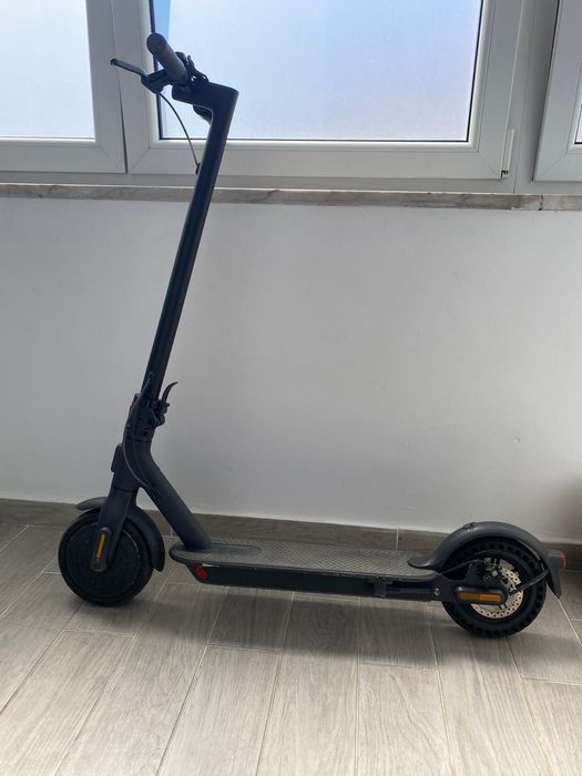 Xiaomi Mi Electric Scooter Essential Trotinete Elétrica / BOM ESTADO