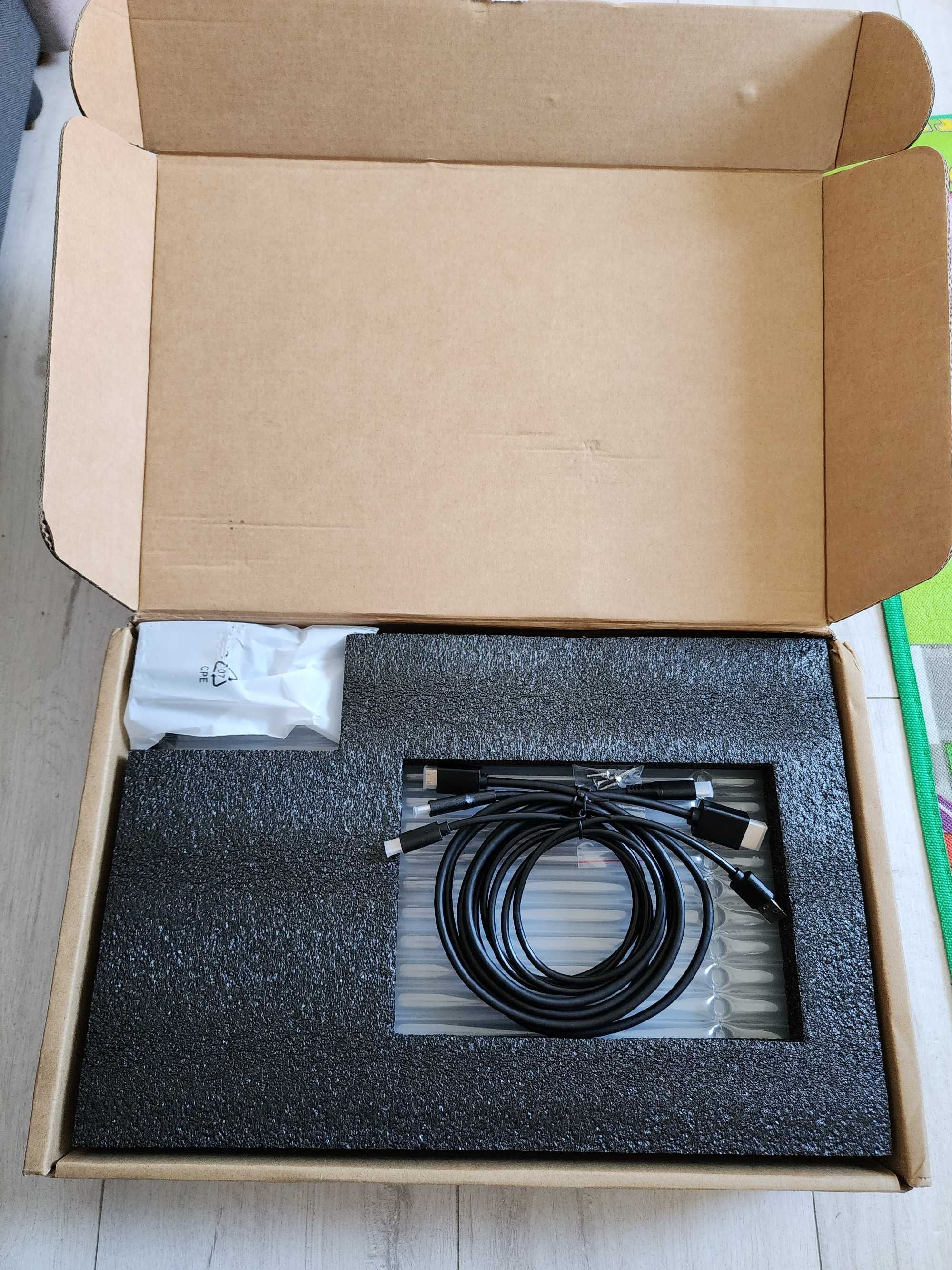 Портативний Монитор ZEUSLAP Z16 16" 400Nit 100% SRGB 4мс PS4 PS5 Xbo
