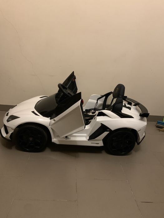 Детский электромобиль  LAMBORGHINI на радиоуправлении