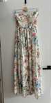 Sukienka maxi w kwiaty, biała, szyfon, Bershka, S