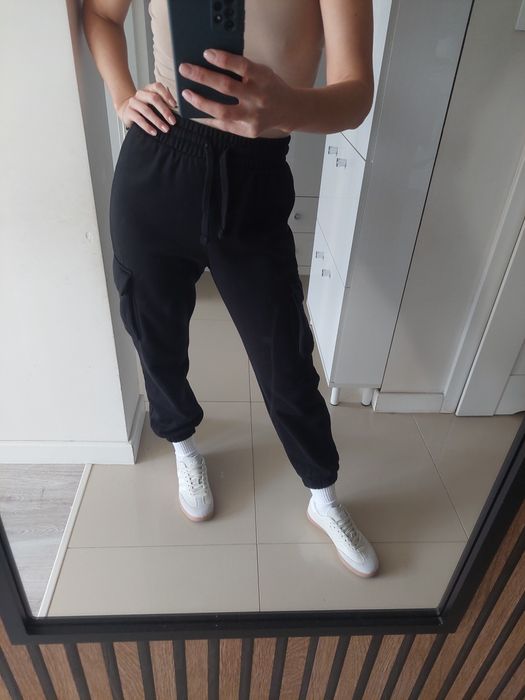 Czarne spodnie bojówki Zara rozmiar S