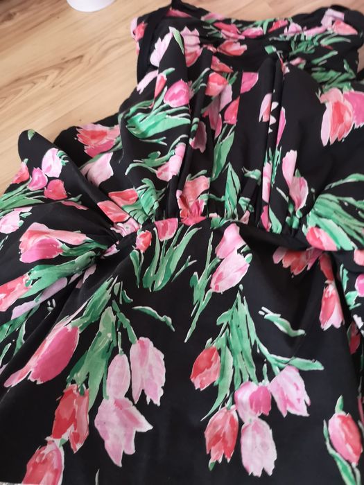 Sukienka w kwiaty imprezowa koktajlowa balowa suknia w kwiatki r. 38