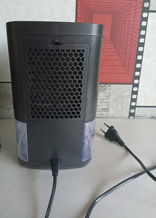 Осушувач повітря Dehumidifier H2102 чорний поглинач вологи
