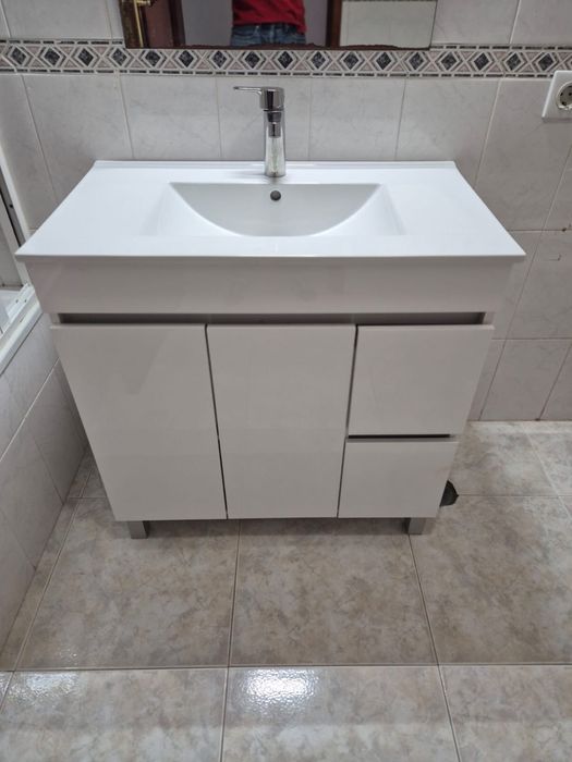 Móvel de wc com lavatório