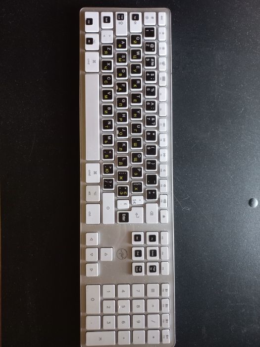 Клавіатура MacBook у гарному стані