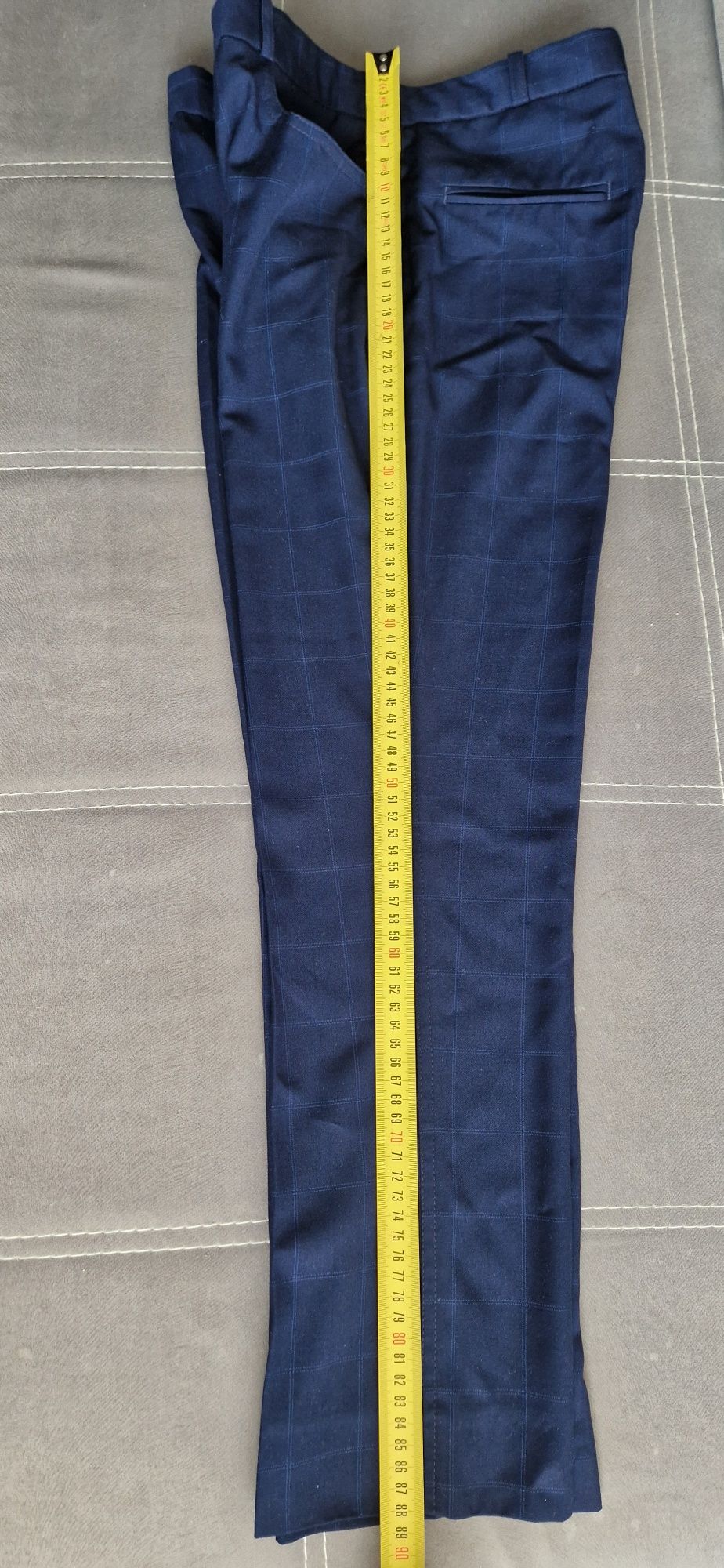 Garnitur na komunie r. 146 XL