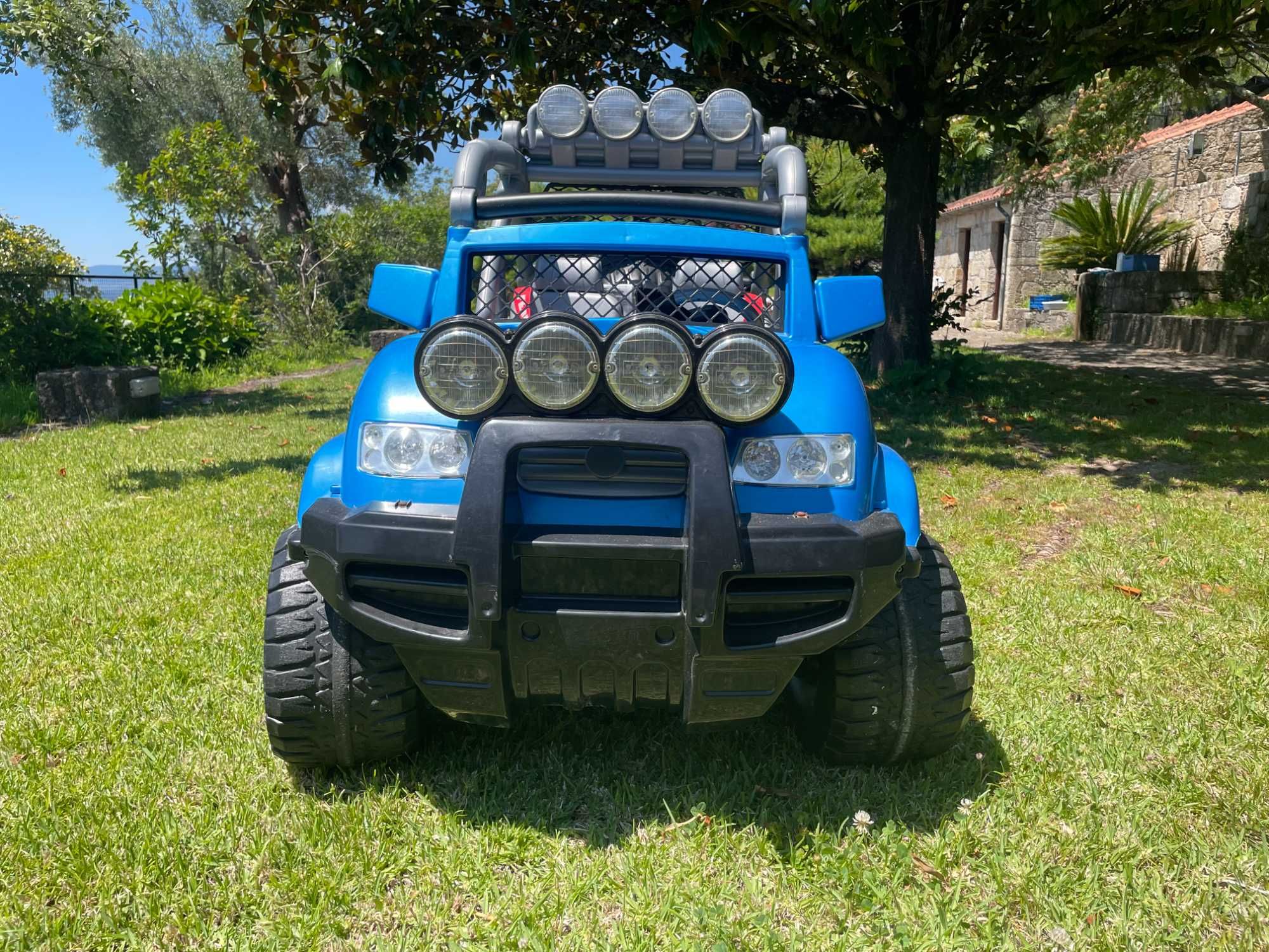 Jeep - Feber Dynamite 12V Explorer Kids