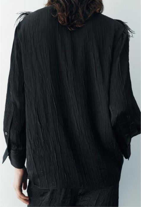 Сорочка з пірʼям від Zara