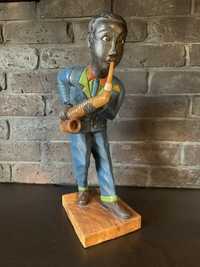 Saksofonista - rzeźba drewniana, lata 70/80