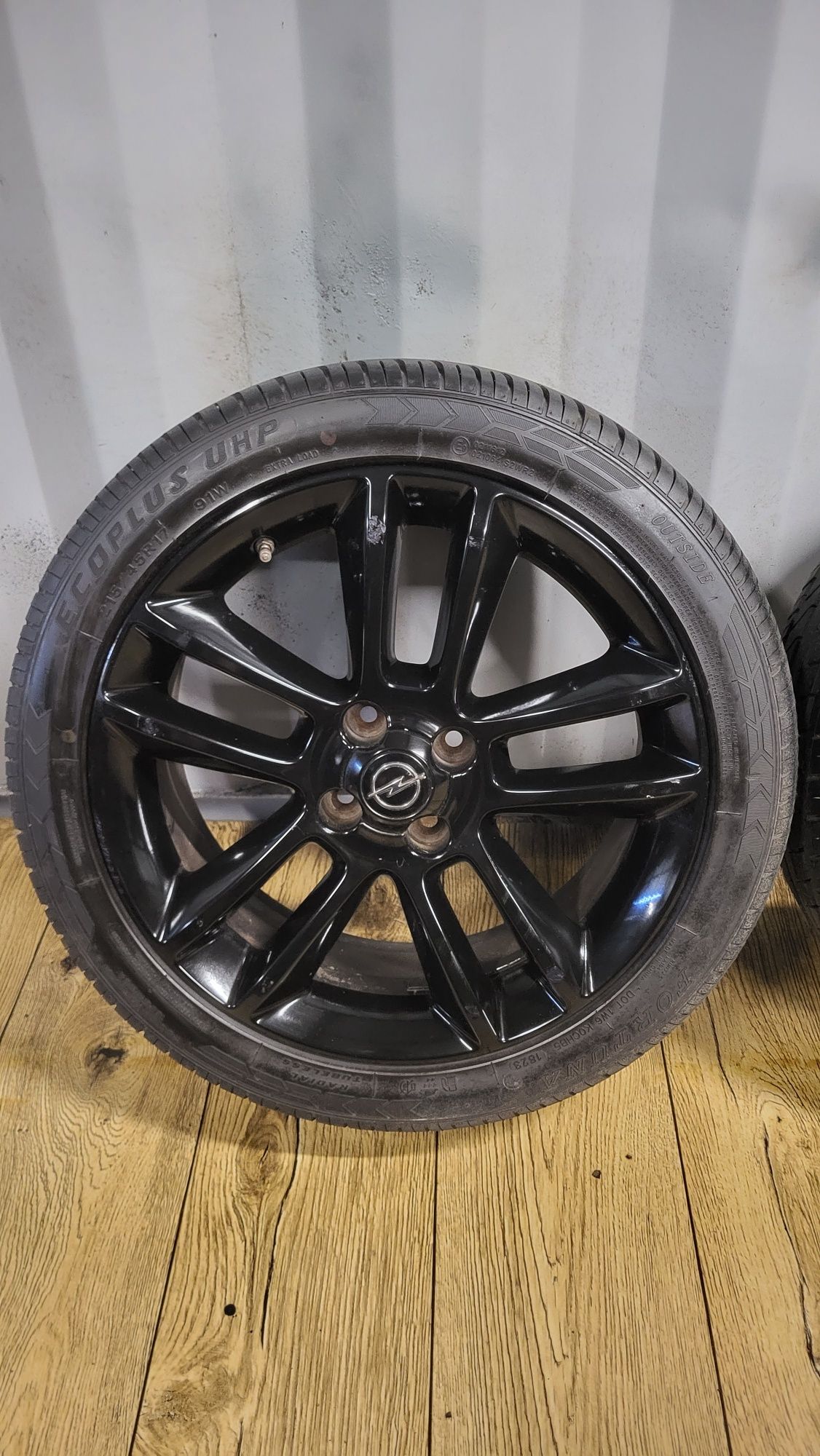 Alufelgi Opel 4x100 17" z oponami 215/45 R17 Corsa D E Adam OPC