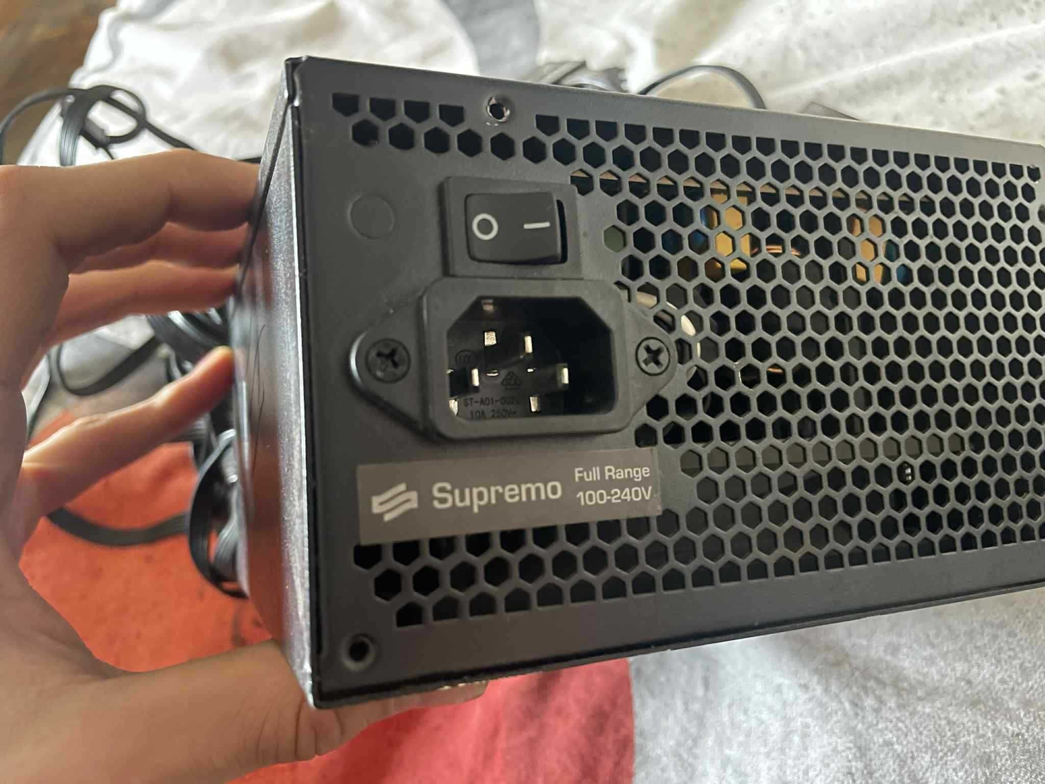 Zasilacz komputerowy komputer SilentiumPC Supremo L2 550W 80Plus Gold
