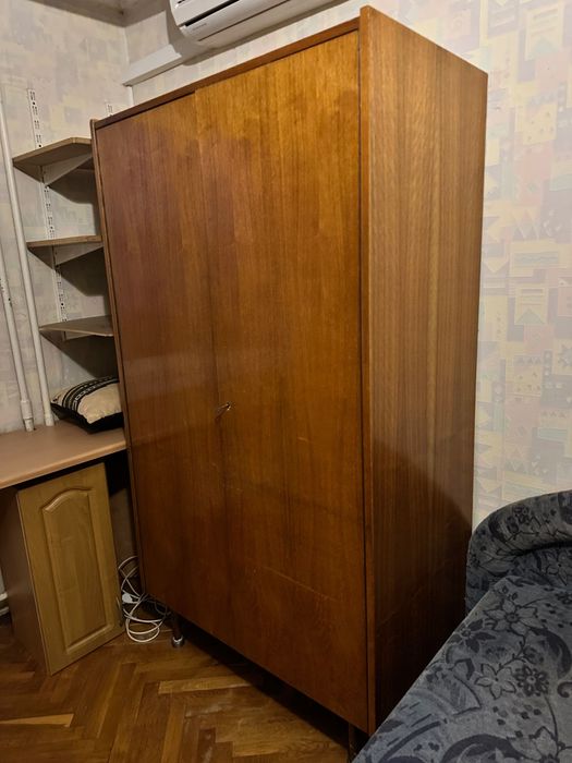 Віддам безкоштовно шафу 2 створки