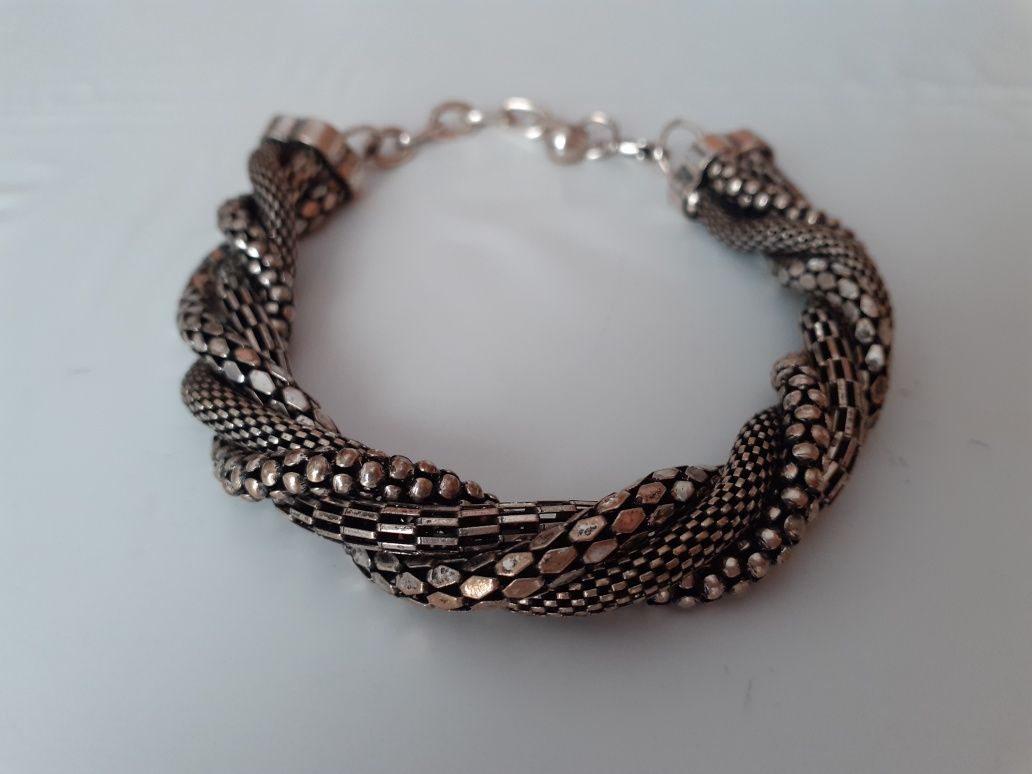 Pulseiras Natura e Parfois