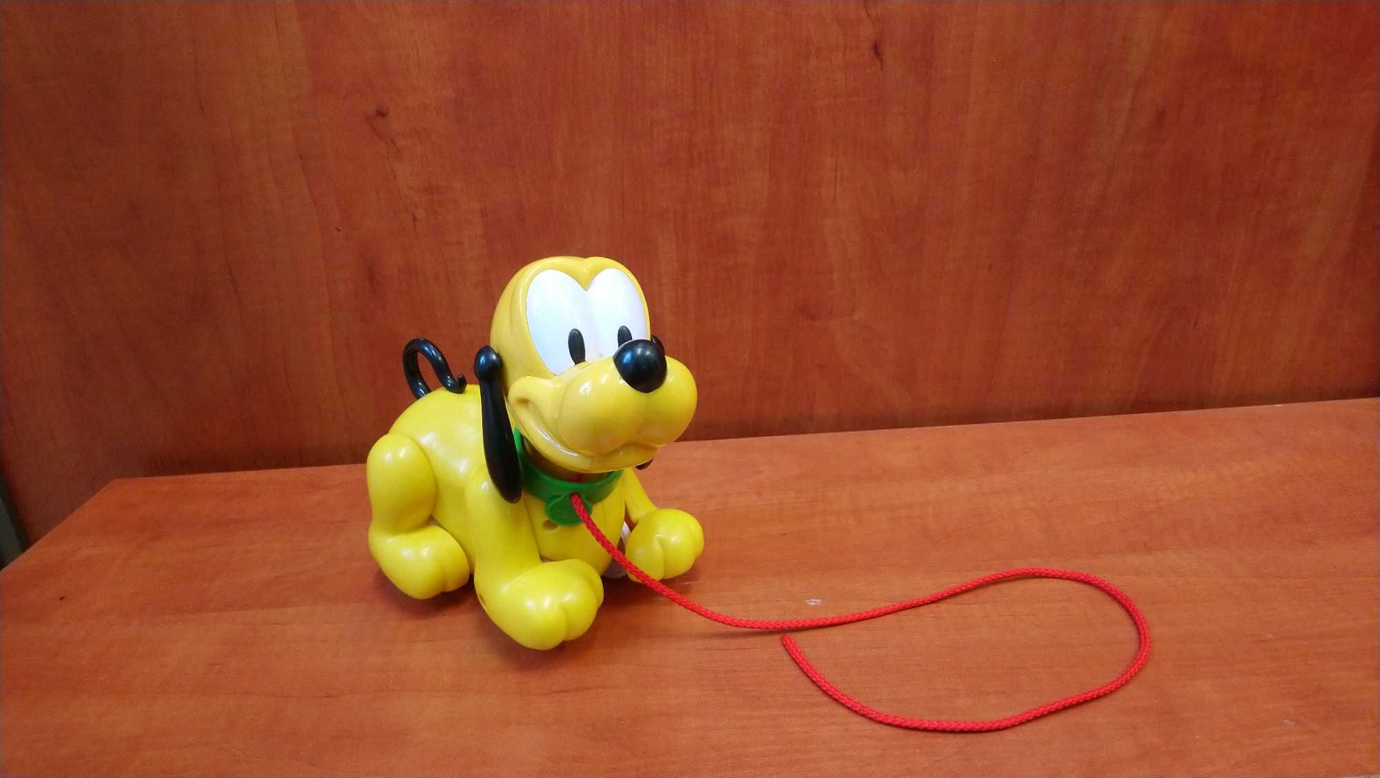 zabawka Piesek Pluto ze sznureczkiem
