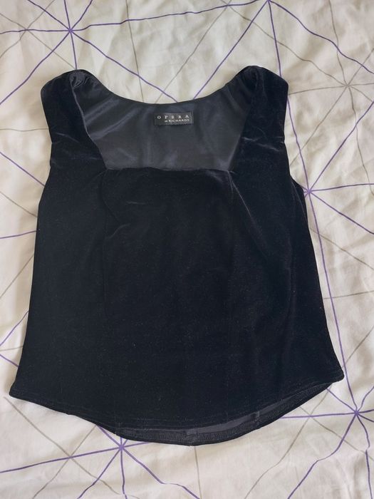 Opera at Richards, welurowy top na szerokich ramiączkach XL