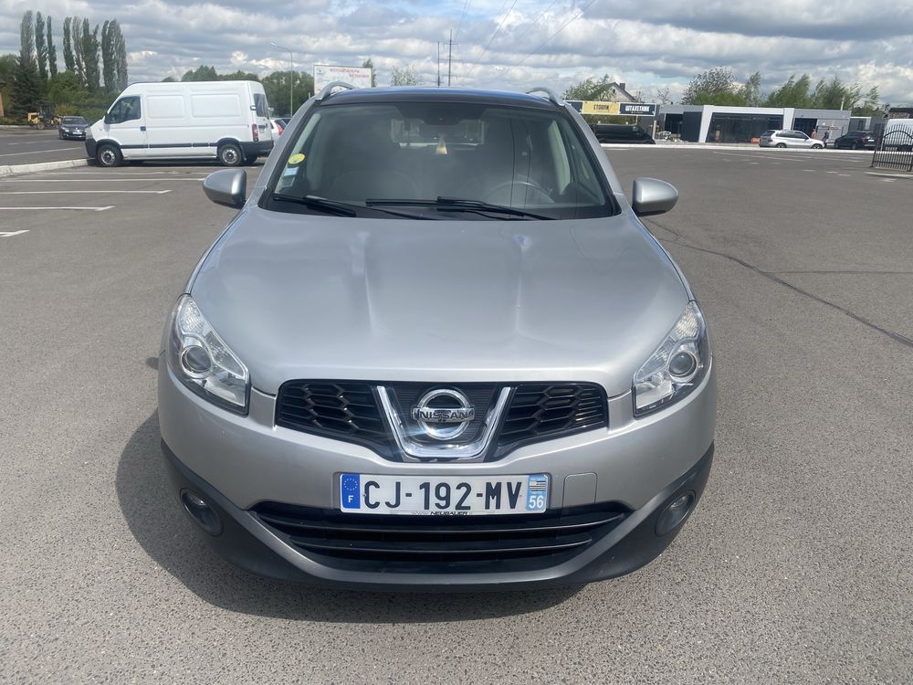 В продажі свіжопригнаний Nissan Qashqai