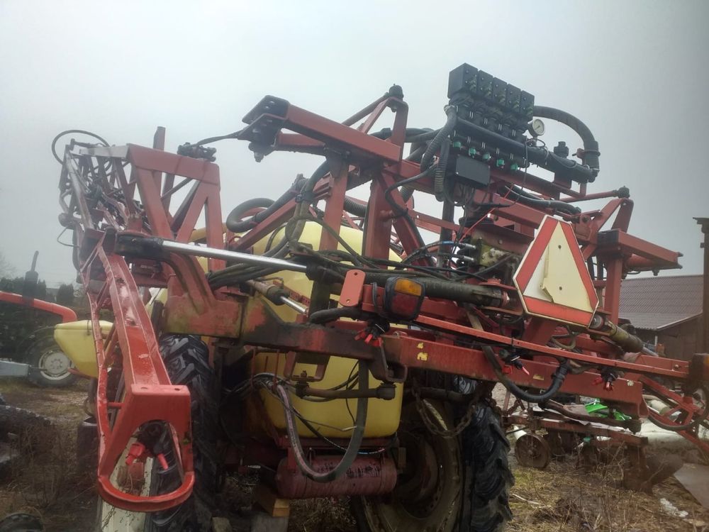Opryskiwacz Hardi Commander 2800, belka 20 m