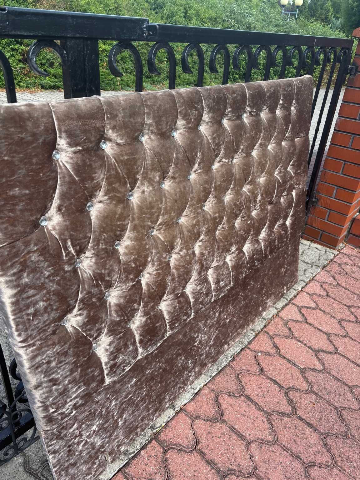 Pikowane wezgłowie, zagłówek, panel, oparcie w stylu Glamour, kryształ