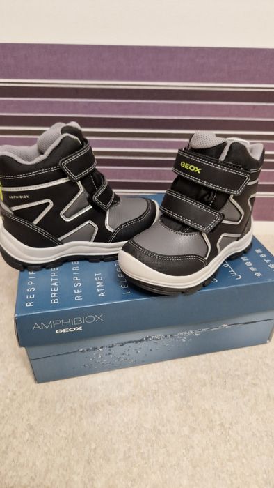 Зимові термо водонепроникні чоботи р.25,26Оригінал!