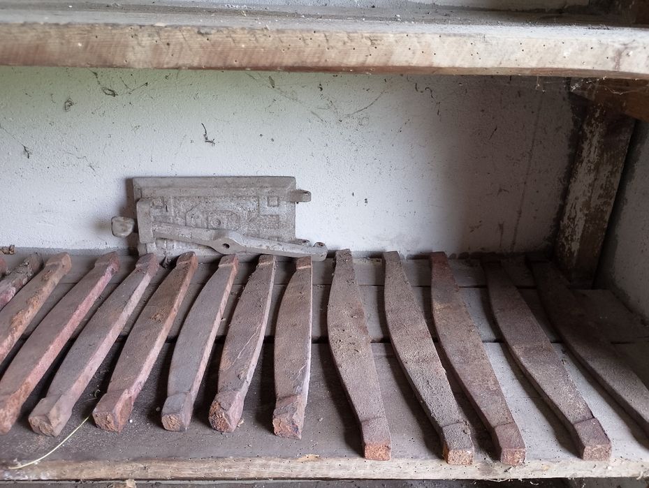 Żeliwne ruszta do pieca kaflowego 26 cm, 32cm i 37 cm.