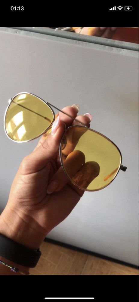 Oculos de sol BERSHKA