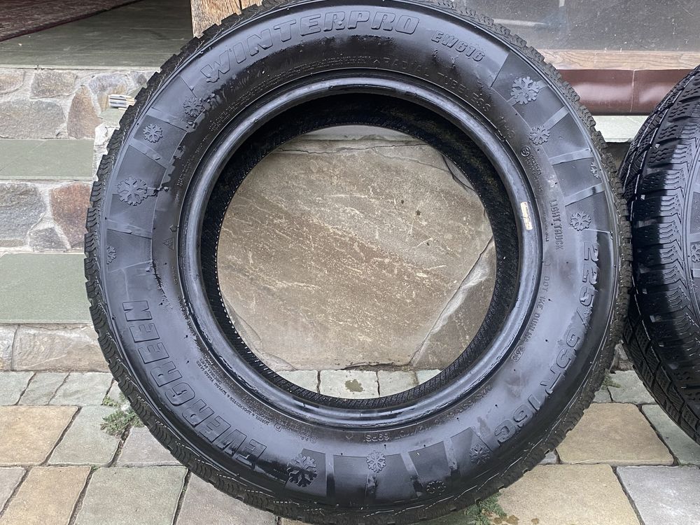 Зимова резина r16c 225/65