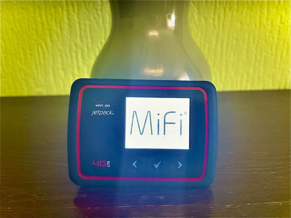 Продам Wi-Fi роутер Novatel MiFi 6620L + антена