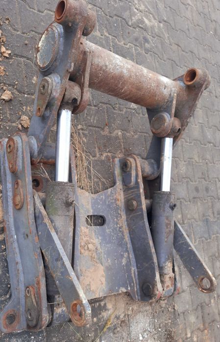 Mecalac 714 mw siłownik lemiesza adapter mocowanie pługa