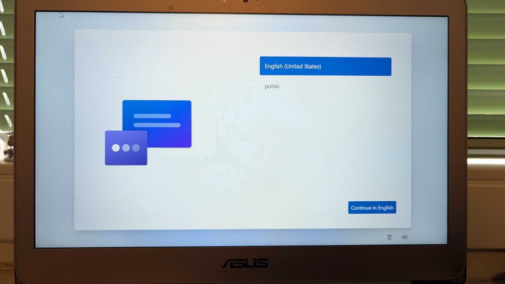 Asus UX305F ultrabook konkurencja dla Macbook Air, 1,35 kg, win 11.