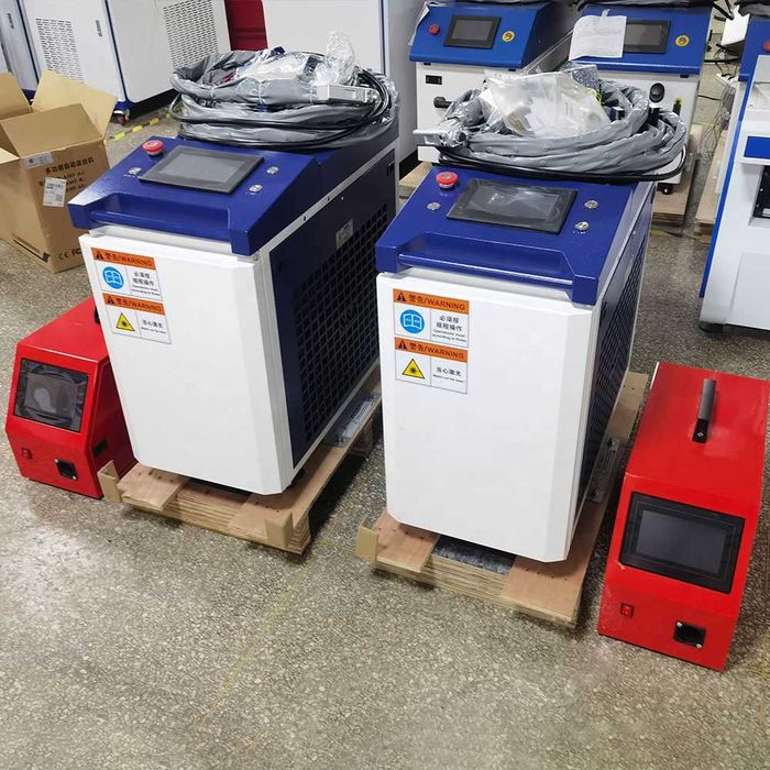 Maszyna do spawania, czyszczenia i cięcia laserowego LASER CLEAN 1500W