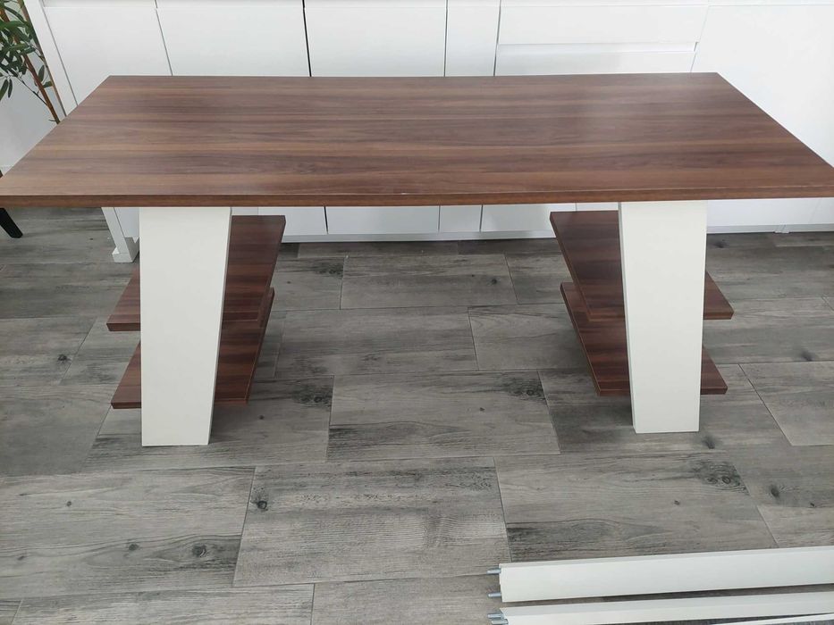 Secretaria madeira