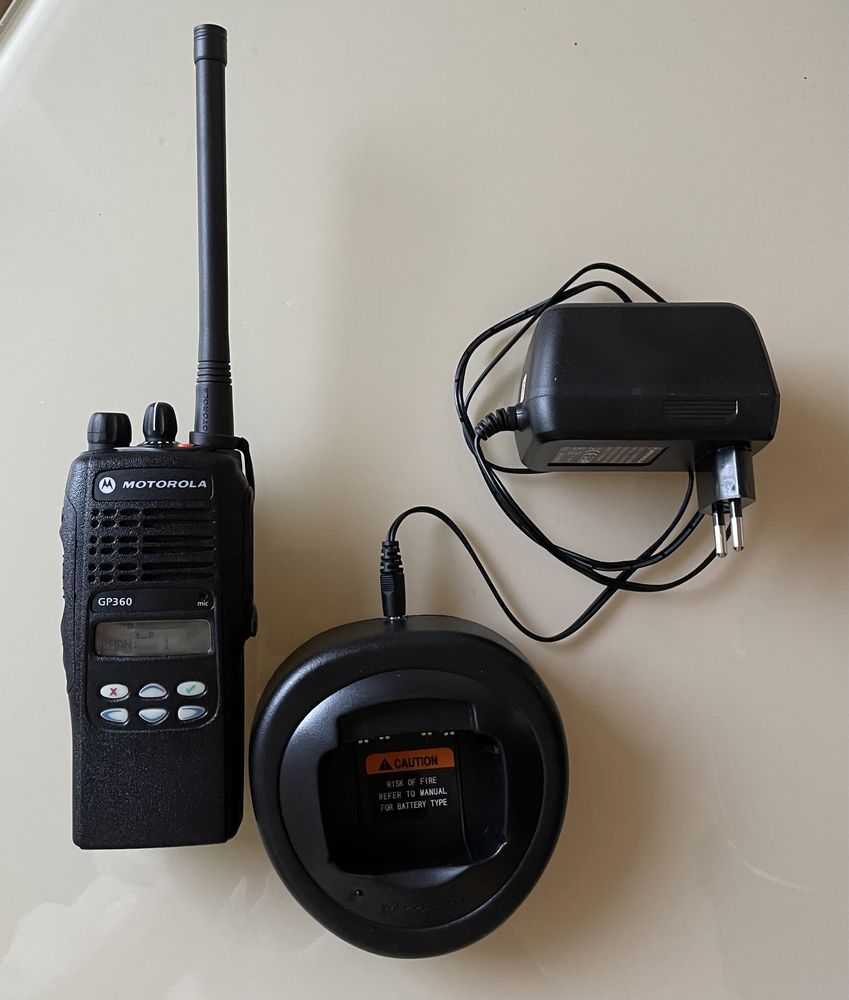 Портативна професійна рація Motorola GP360