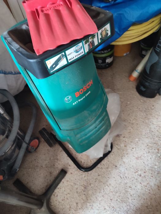Triturador de Jardinagem Bosch Axt Rápid 2000 Eléctrico