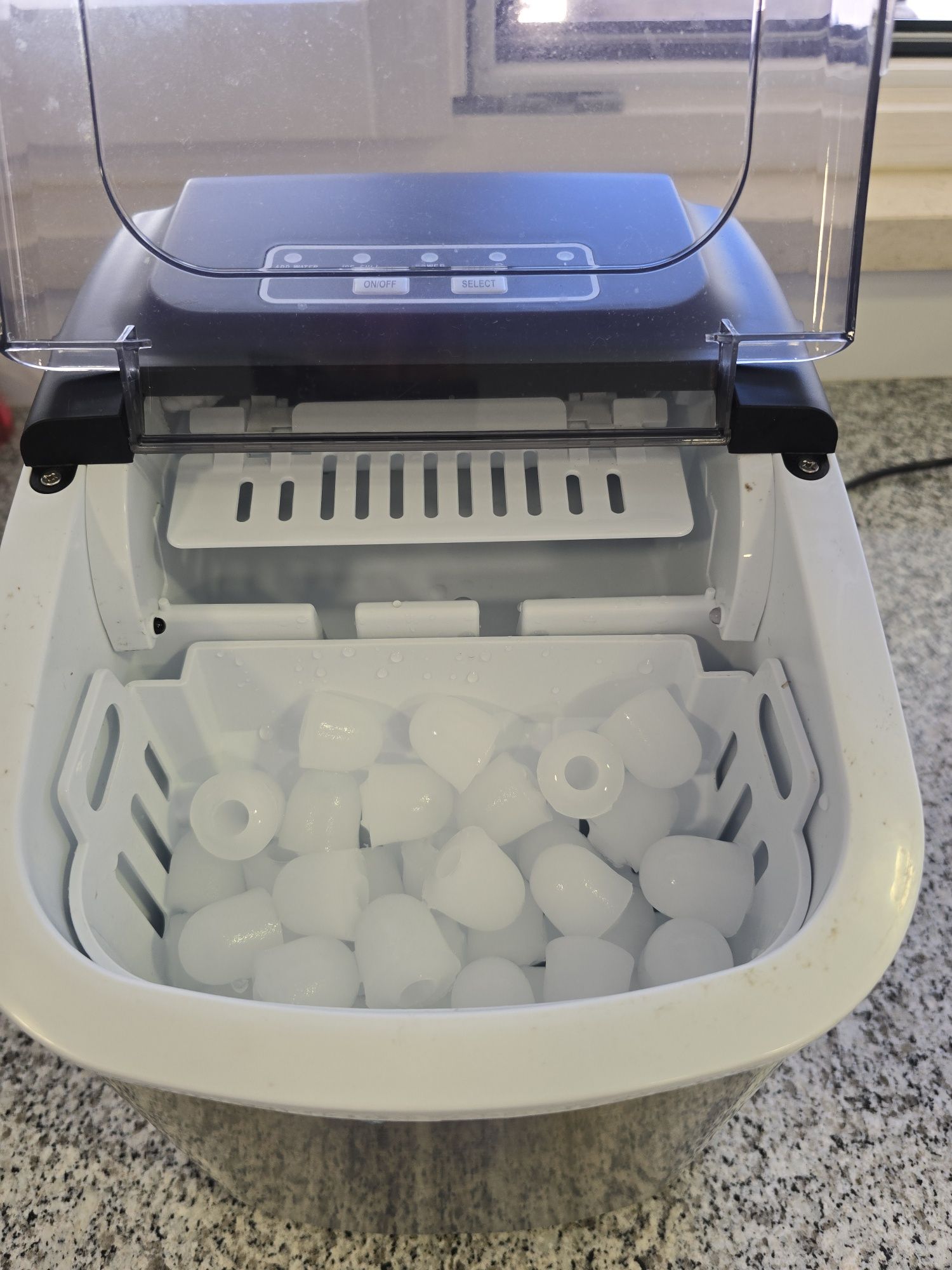 Máquina de fazer gelo