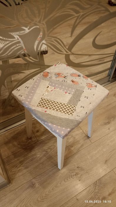 Чохли на кухонні табуретки