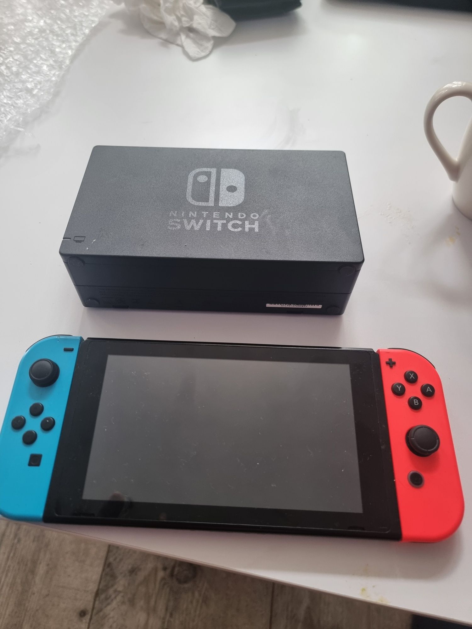 Nintendo switch plus dock