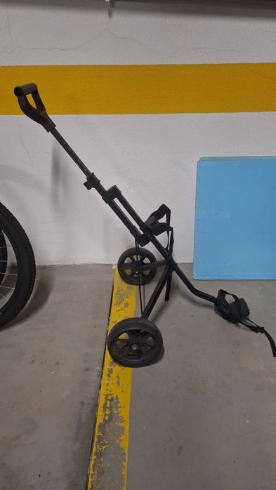 Trolley de golf junior da Inesis em muito bom estado